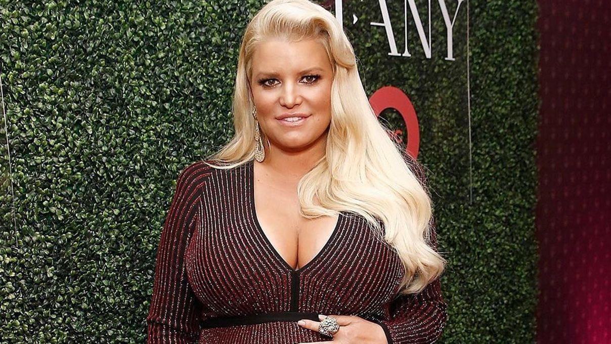 38-летняя Джессика Симпсон родила третьего ребенка 38-летняя Джессика Симпсон родила третьего ребенка