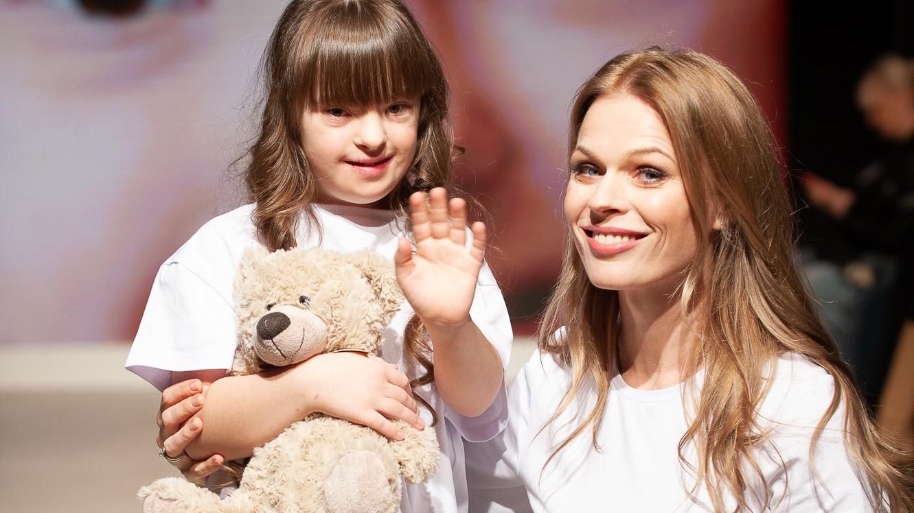 В Киеве стартовала детская Неделя моды: Фреймут, Решетник и другие звезды открывали показ