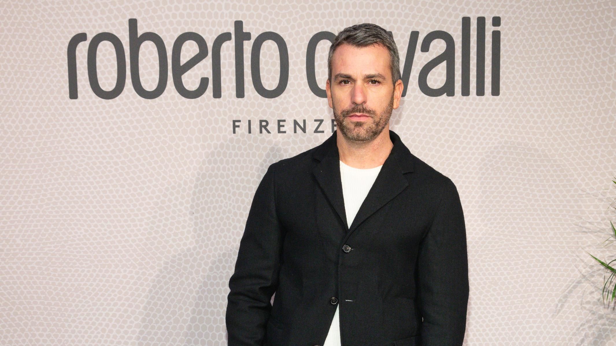 Пол Сарридж оставил пост креативного директора в доме моды Roberto Cavalli Пол Сарридж оставил пост креативного директора в доме моды Roberto Cavalli