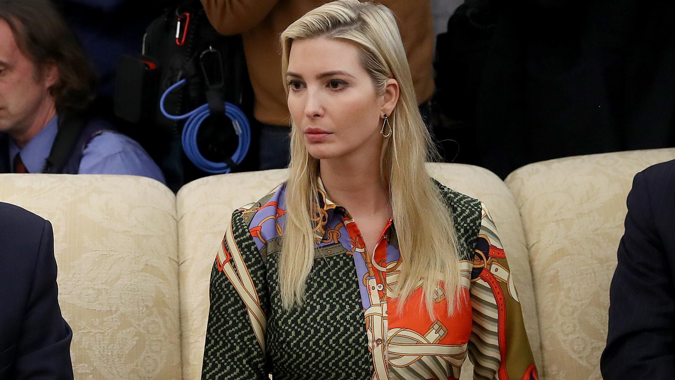 Иванка Трамп удивила элегантным выходом в платье от Zara Иванка Трамп удивила элегантным выходом в платье от Zara