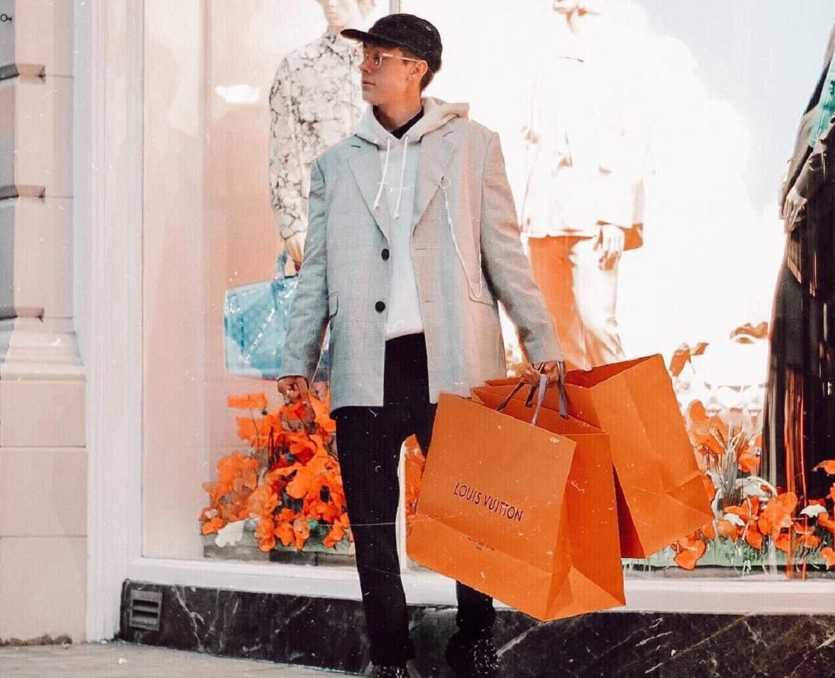 Прикинутися багатієм, щоб зібрати "лайки" в Instagram: експеримент блогера Прикинутися багатієм, щоб зібрати "лайки" в Instagram: експеримент блогера