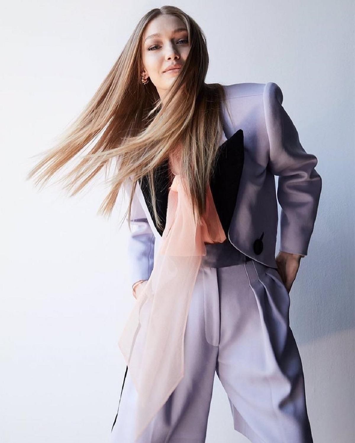 Популярність не дається легко: Джіджі Хадід про успіх, фемінізм та свою маму Популярність не дається легко: Джіджі Хадід про успіх, фемінізм та свою маму