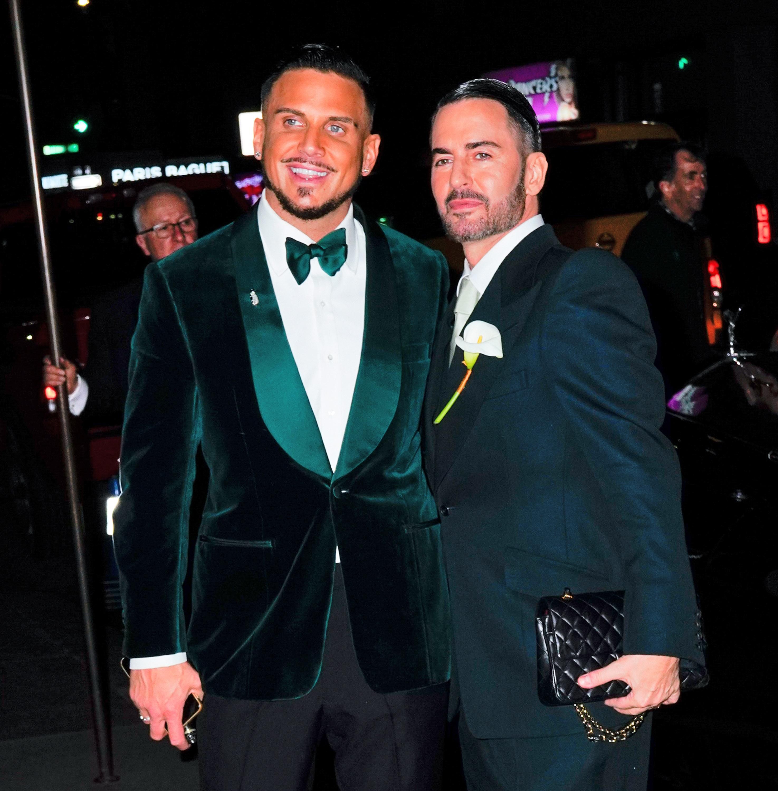 Дизайнер Марк Джейкобс одружився зі своїм коханим: фото з весілля Дизайнер Марк Джейкобс одружився зі своїм коханим: фото з весілля