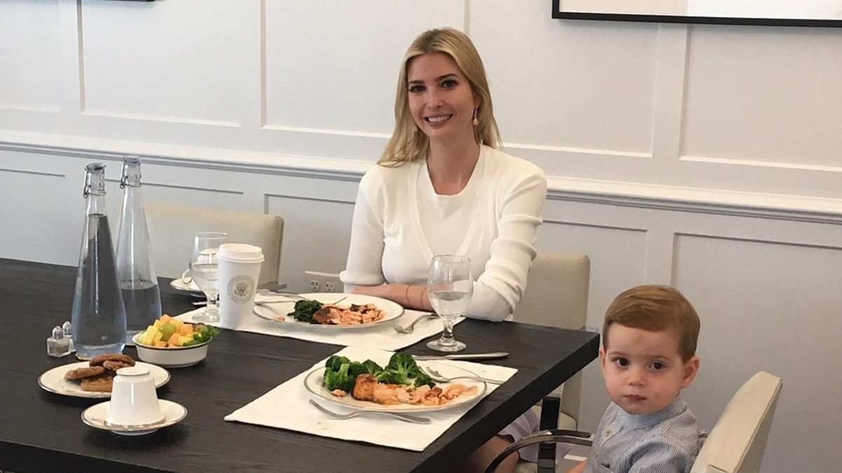 Іванка Трамп розсмішила мережу кумедними знімками дітей: фото Іванка Трамп розсмішила мережу кумедними знімками дітей: фото