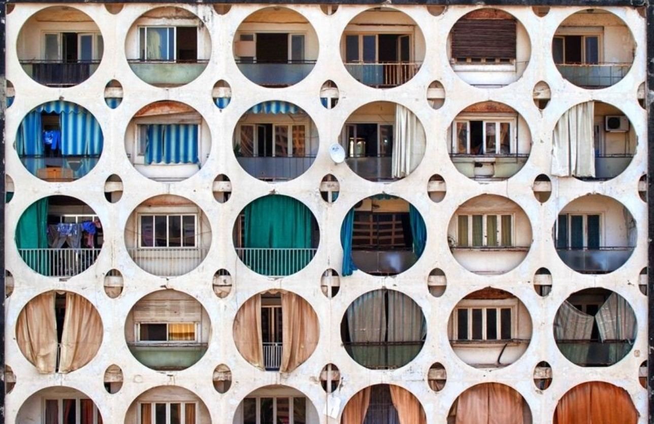 Геометрия Бейрута: фотограф вдохновенно передает дух Ливана через снимки архитектуры