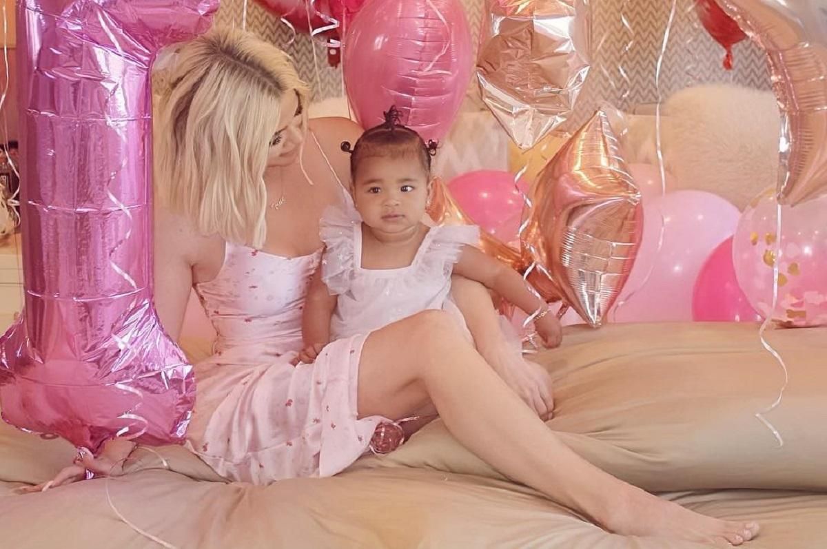 Хлої Кардашян влаштувала неочікуваний сюрприз для дочки: зворушливі фото Хлої Кардашян влаштувала неочікуваний сюрприз для дочки: зворушливі фото