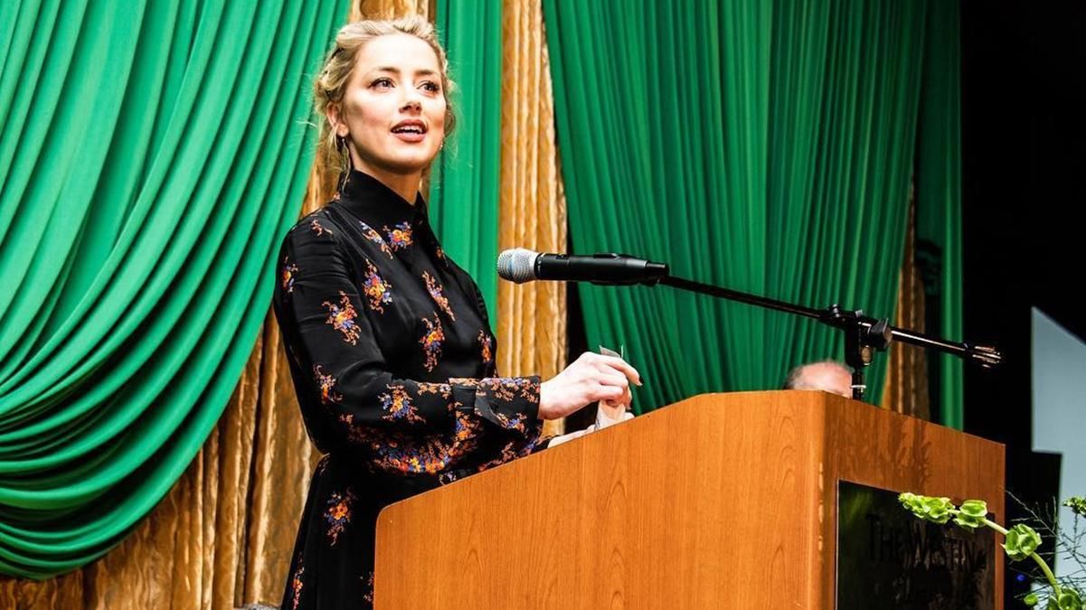 Вдарила Деппа, рятуючи сестру: Ембер Хьорд навела нові фотодокази люті екс-чоловіка Вдарила Деппа, рятуючи сестру: Ембер Хьорд навела нові фотодокази люті екс-чоловіка