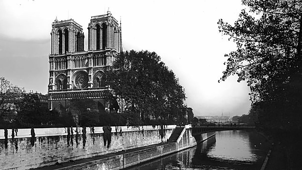 Нотр-Дам де Пари в истории: ретро-фото культового сооружения Парижа