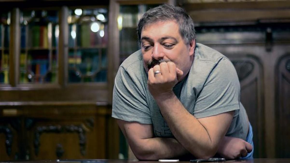 Дмитро Биков у комі - чому письменника ввели у штучну кому Дмитро Биков у комі - чому письменника ввели у штучну кому