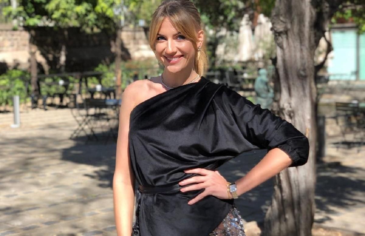 У прозорих штанях: Леся Нікітюк показала сідниці на фото У прозорих штанях: Леся Нікітюк показала сідниці на фото