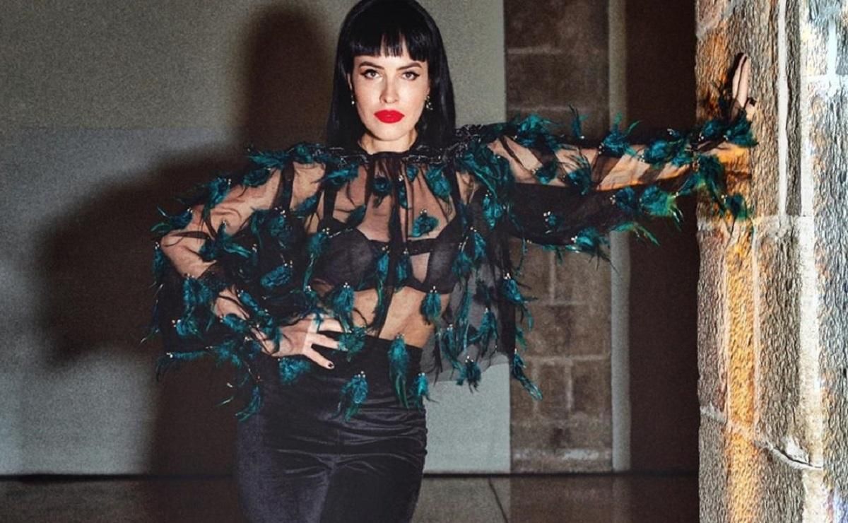 "Я вернулась": Даша Астафьева показала видео эффективных тренировок в зале "Я вернулась": Даша Астафьева показала видео эффективных тренировок в зале