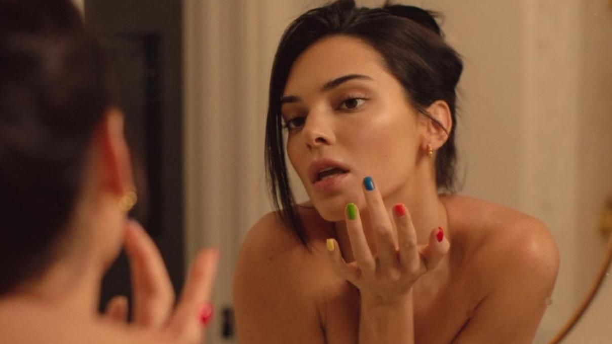 Самая богатая модель мира Кендалл Дженнер запустит собственный бренд Самая богатая модель мира Кендалл Дженнер запустит собственный бренд