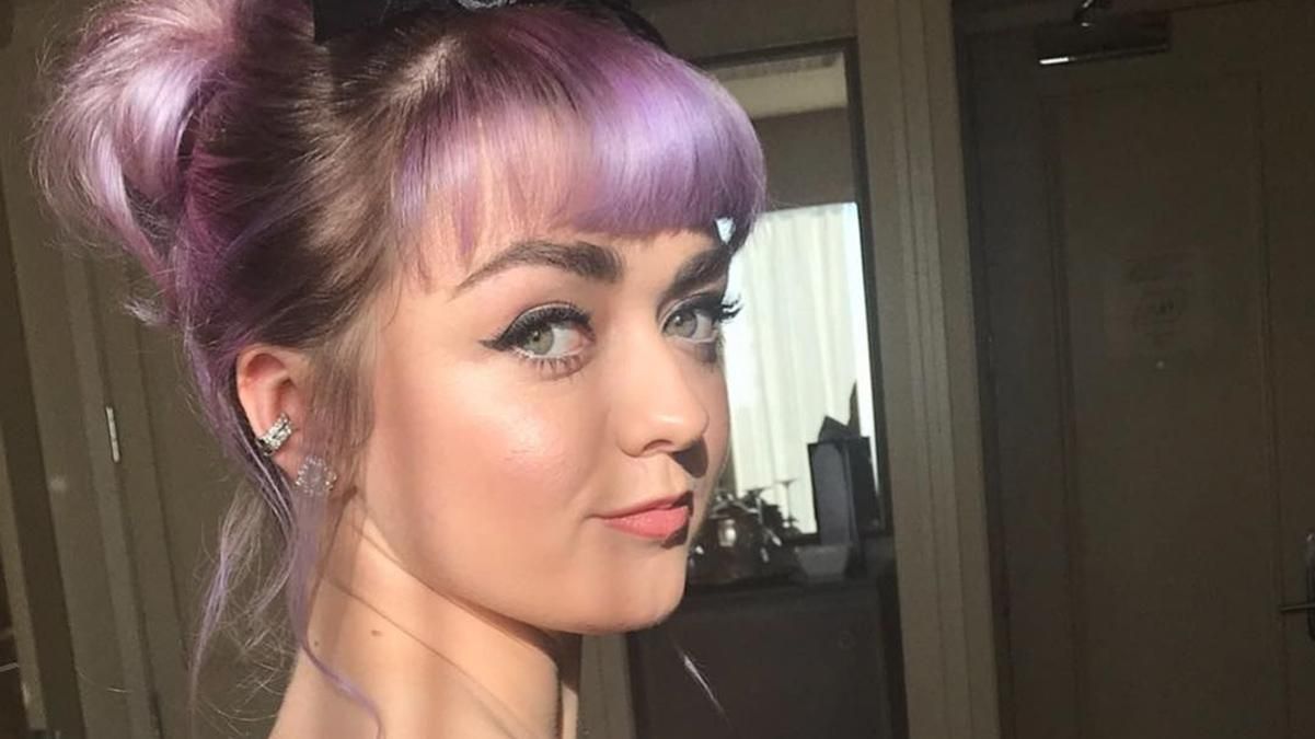 Мені не потрібен цей божевільний світ, – Ар'я Старк з "Гри престолів" приголомшила заявою Мені не потрібен цей божевільний світ, – Ар'я Старк з "Гри престолів" приголомшила заявою