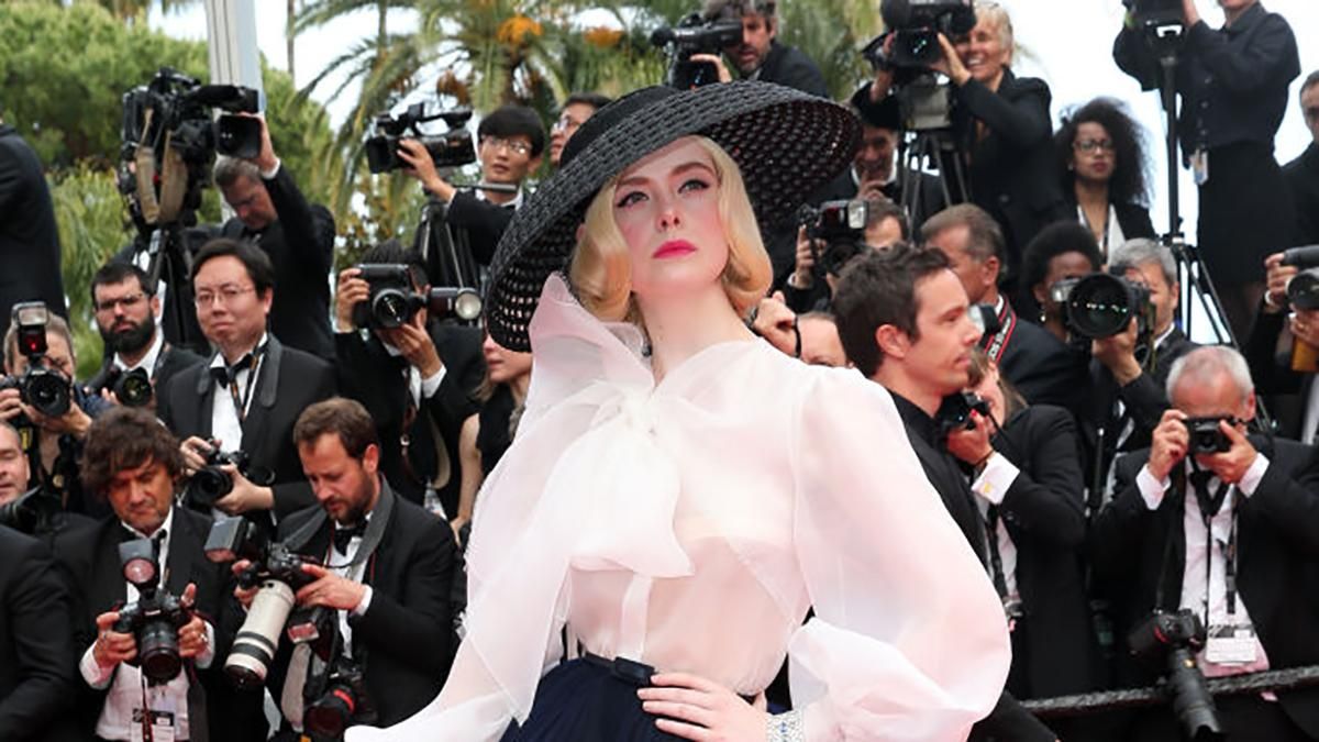 Акторка Ель Феннінг повторила образ 1940-их: приголомшливі фото Акторка Ель Феннінг повторила образ 1940-их: приголомшливі фото