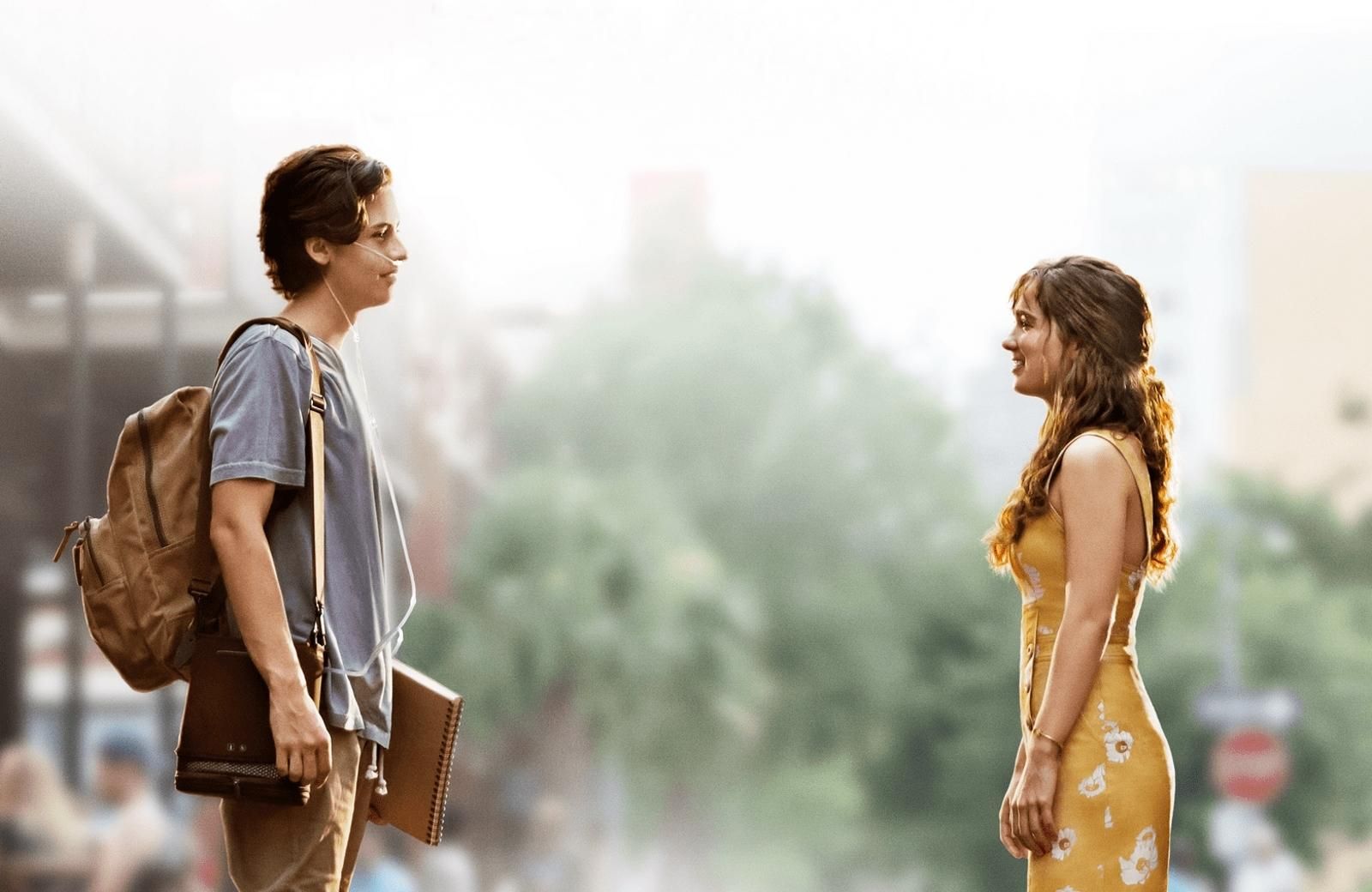 "В метре друг от друга": кино о чувствах, которые несут настоящую опасность "В метре друг от друга": кино о чувствах, которые несут настоящую опасность