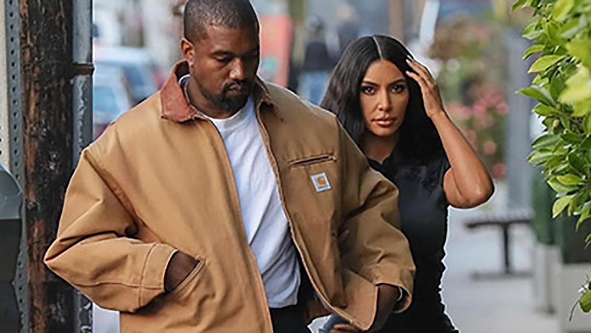 Кім Кардашян і Каньє Вест вперше вийшли в світ після народження четвертої дитини Кім Кардашян і Каньє Вест вперше вийшли в світ після народження четвертої дитини