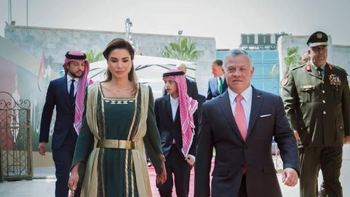 Королева Йорданії приголомшила вбранням на День незалежності країни: фото