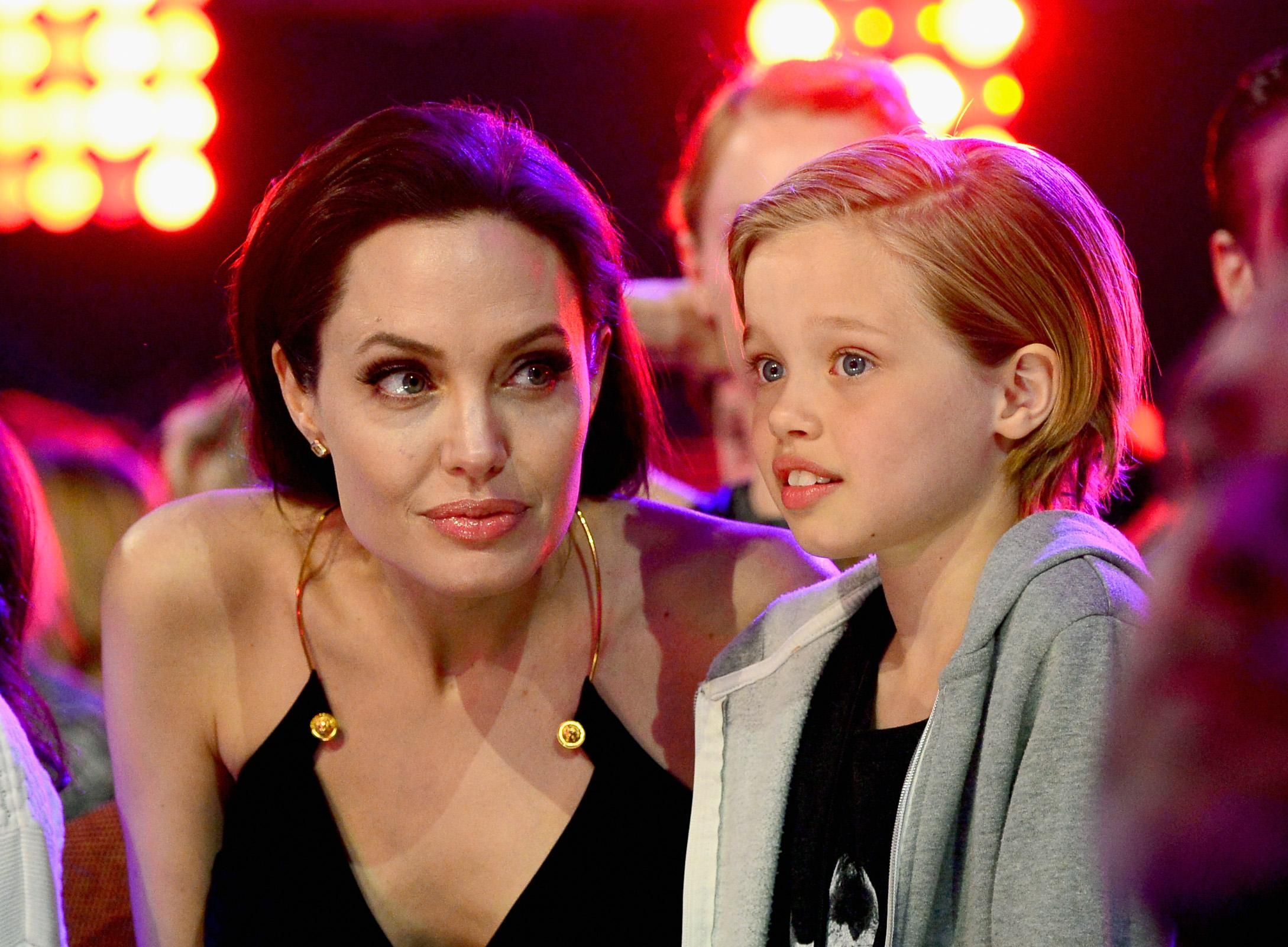 Анджелина Джоли организовала день рождения дочери в квест-комнате по мотиву фильма ужасов