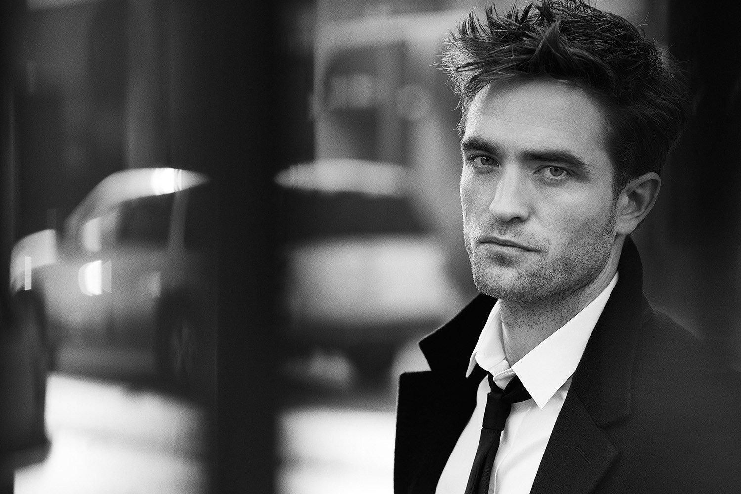 Официально: Роберт Паттинсон стал новым "Бэтменом" Официально: Роберт Паттинсон стал новым "Бэтменом"