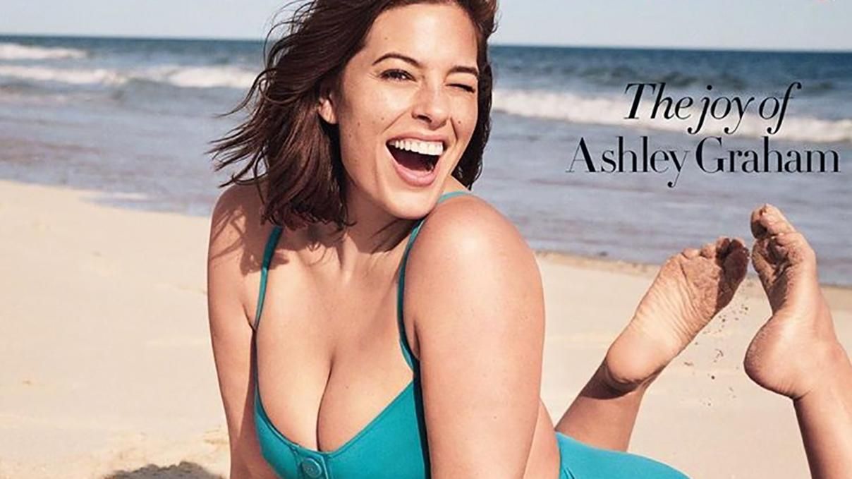 Ешлі Грем знялася для обкладинки Harper's Bazaar у відвертих купальниках Ешлі Грем знялася для обкладинки Harper's Bazaar у відвертих купальниках