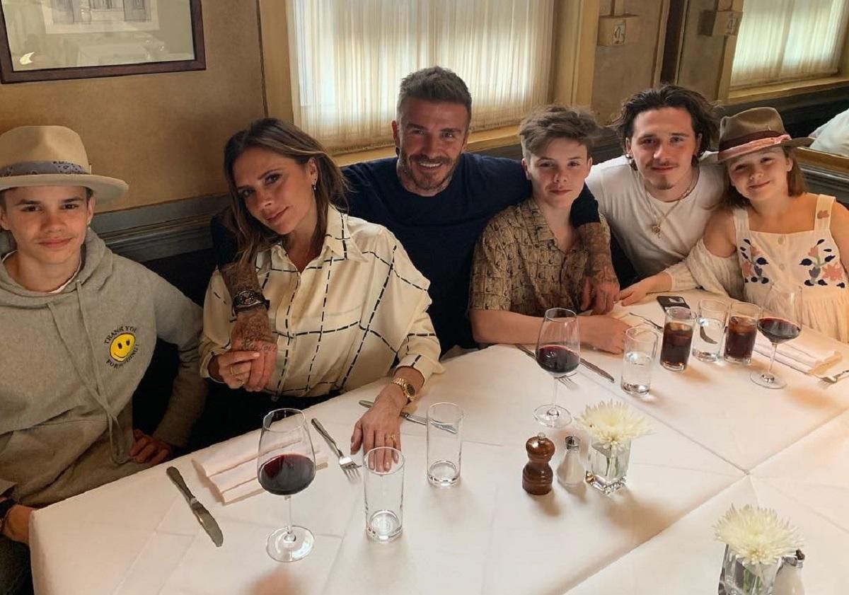 Виктория Бекхэм с семьей в полном составе отдыхают в Майами: фото Виктория Бекхэм с семьей в полном составе отдыхают в Майами: фото