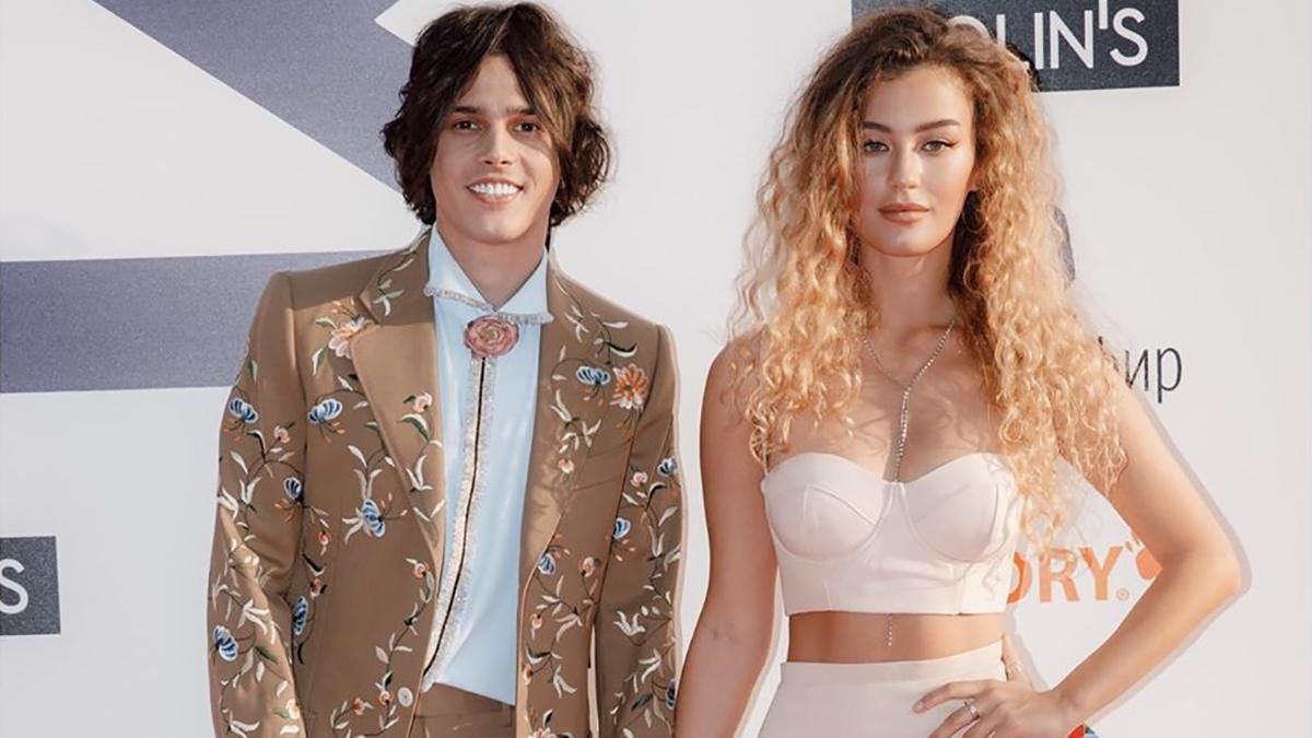 ALEKSEEV підтвердив стосунки з учасницею "ВІА Гри" на російській премії "Муз-ТВ" ALEKSEEV підтвердив стосунки з учасницею "ВІА Гри" на російській премії "Муз-ТВ"