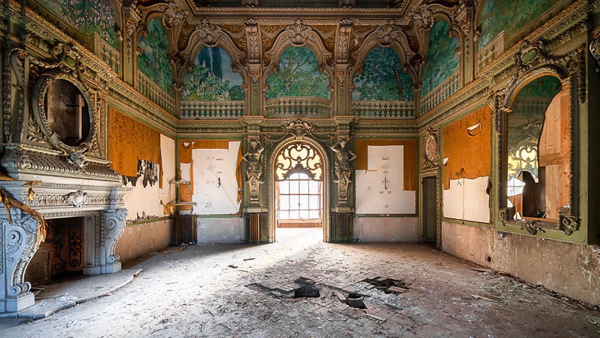 Застывшая во времени красота: потрясающие фото заброшенных зданий Застывшая во времени красота: потрясающие фото заброшенных зданий