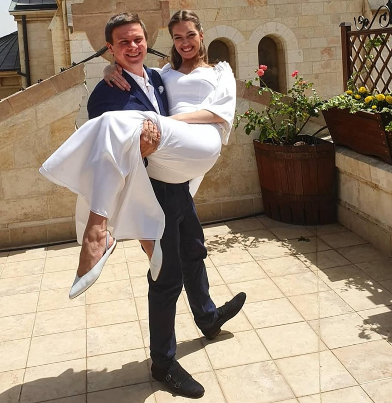 Дмитрий Комаров и Александра Кучеренко поженились - фото с женой