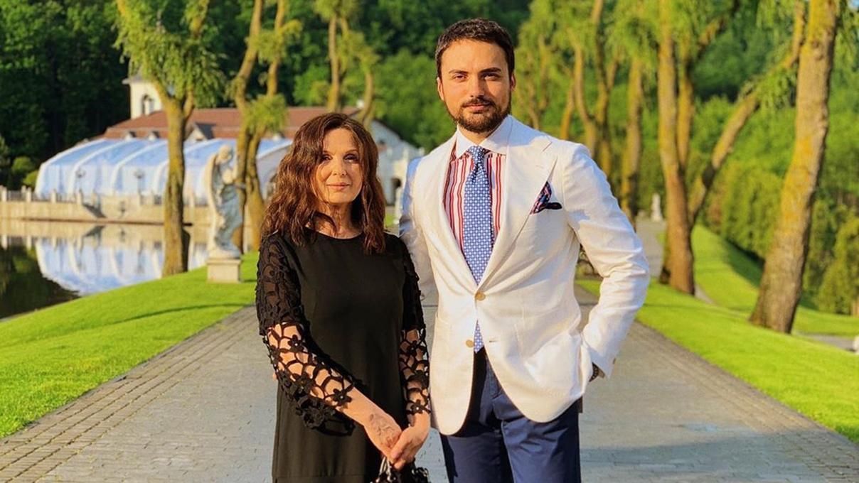 Поклонники Эдгара Каминского заподозрили, что в разводе со Славой есть вина его матери: детали Поклонники Эдгара Каминского заподозрили, что в разводе со Славой есть вина его матери: детали