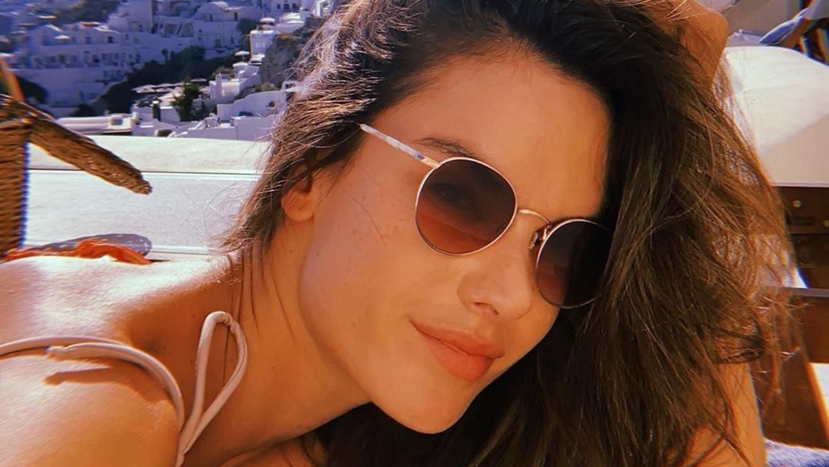 Модель Алессандра Амбросио показала соблазнительные кадры с отдыха Модель Алессандра Амбросио показала соблазнительные кадры с отдыха