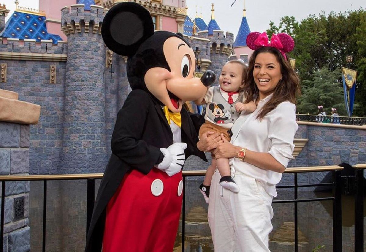 Єва Лонгорія відсвяткувала день народження сина у Діснейленді: фото - 21 июня 2019 - Телеканал новостей 24