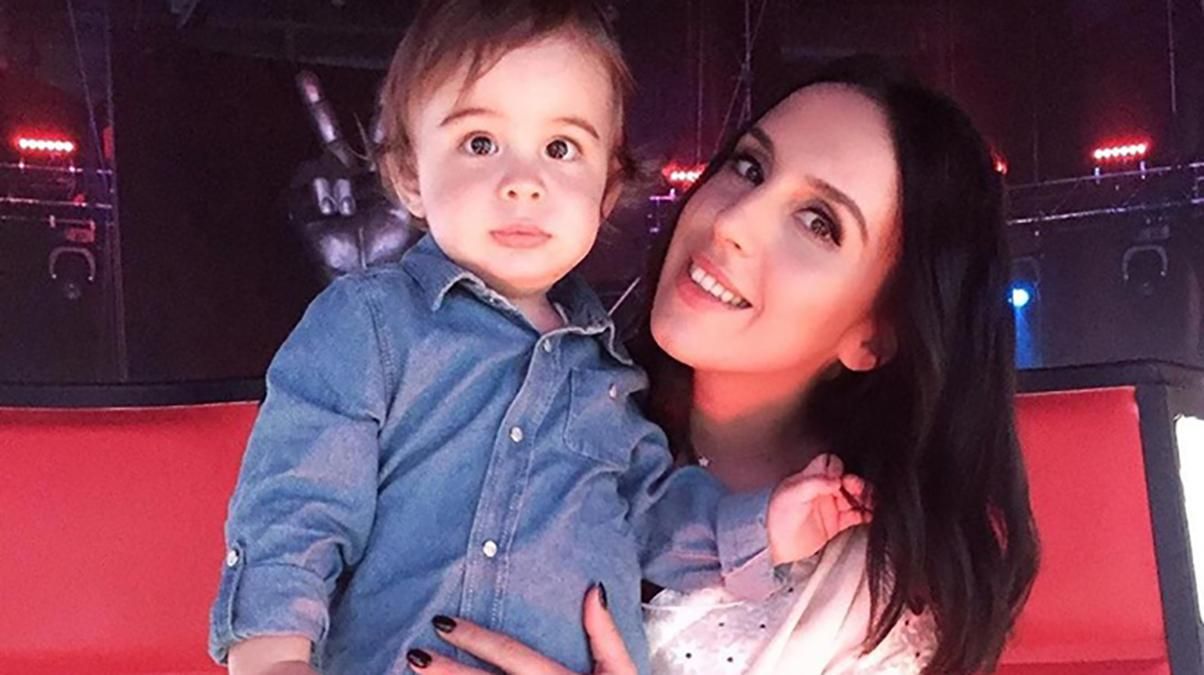 Джамала показала трогательное фото со своим сыном Джамала показала трогательное фото со своим сыном