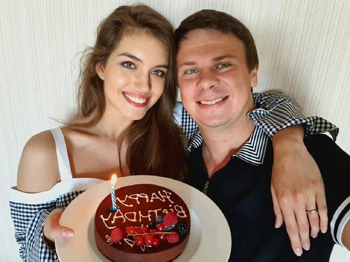 Красуня-дружина Дмитра Комарова розкрила подробиці про їхні стосунки