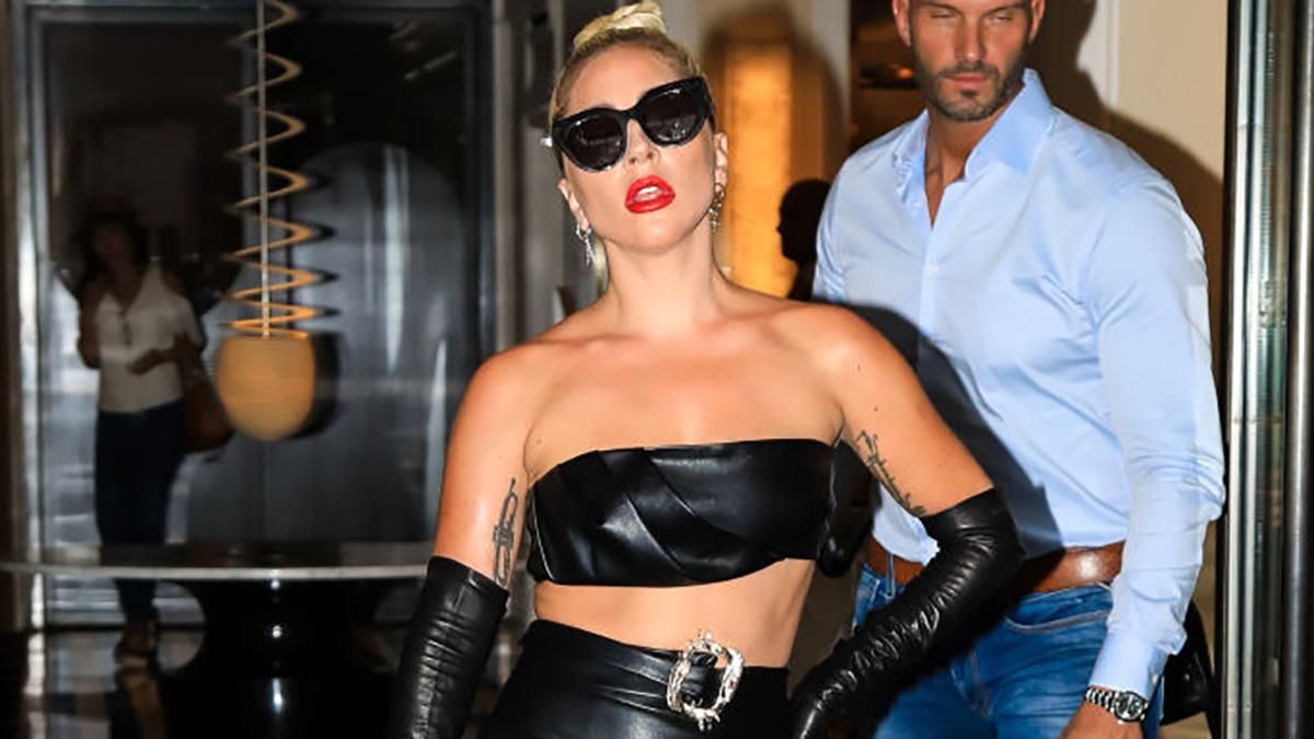 Леді Гага епатувала у сексуальному вбранні: гарячі фото Леді Гага епатувала у сексуальному вбранні: гарячі фото