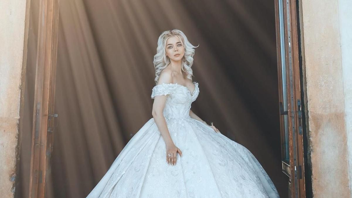 Аліна Гросу змінила 4 сукні в день свого весілля: неймовірні деталі і фото