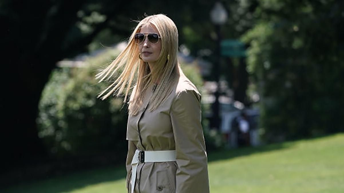 Иванка Трамп оделась не по погоде: фото Иванка Трамп оделась не по погоде: фото