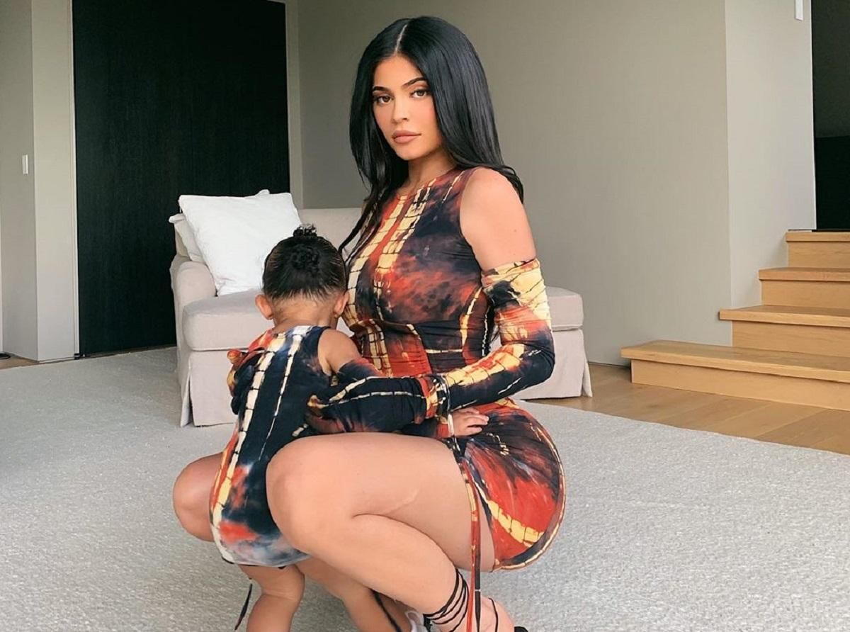 Кайли Дженнер случайно сказала, что беременна вторым ребенком: подробности Кайли Дженнер случайно сказала, что беременна вторым ребенком: подробности