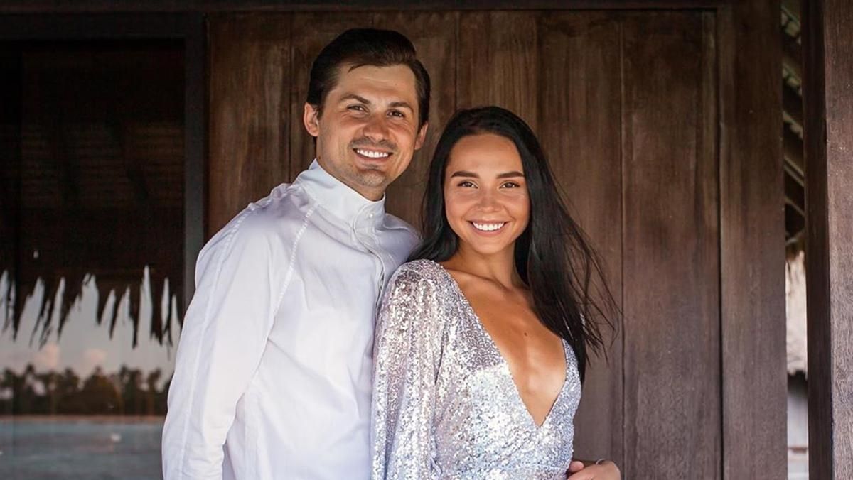 Учасник шоу "Танці з зірками" Євген Кот одружився: з'явились нові фото з екзотичного весілля