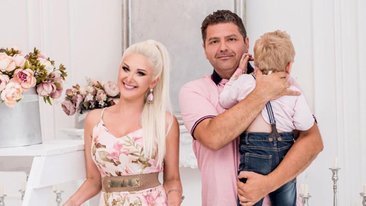 Сімейна ідилія: Катерина Бужинська поділилась фото з чоловіком та дітьми Сімейна ідилія: Катерина Бужинська поділилась фото з чоловіком та дітьми