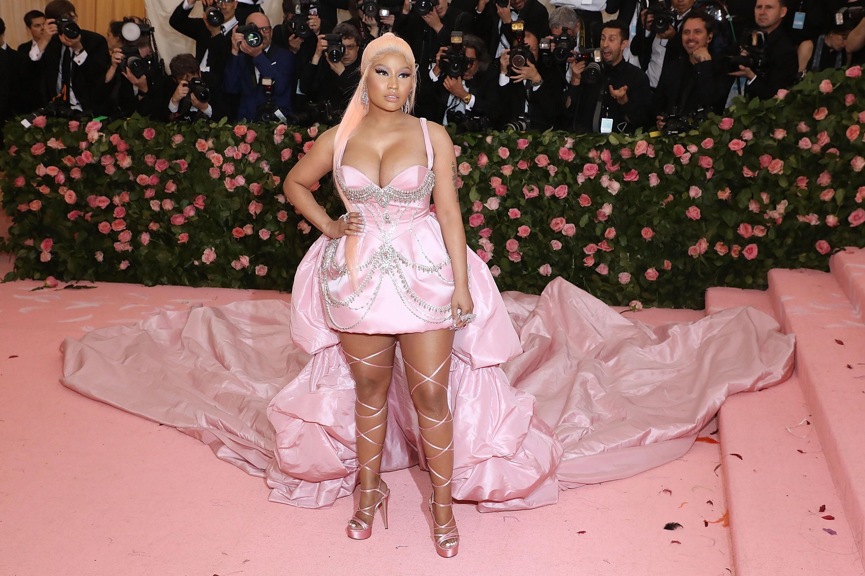 Нікі Мінаж скасувала концерт в Саудівській Аравії через права жінок Нікі Мінаж скасувала концерт в Саудівській Аравії через права жінок