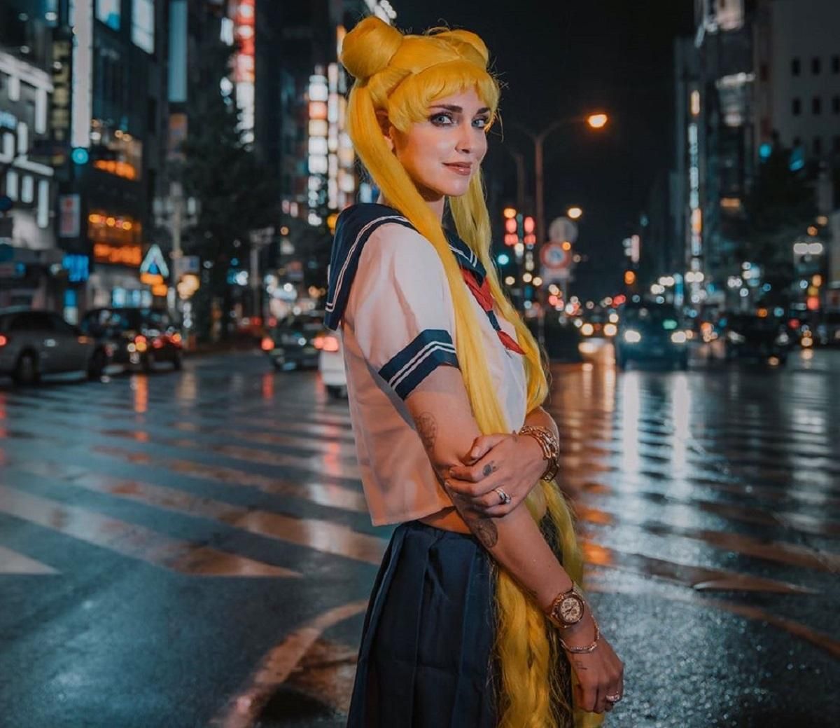 Кьяра Ферраньи примерила образ Сейлор Мун в Токио: яркие фото