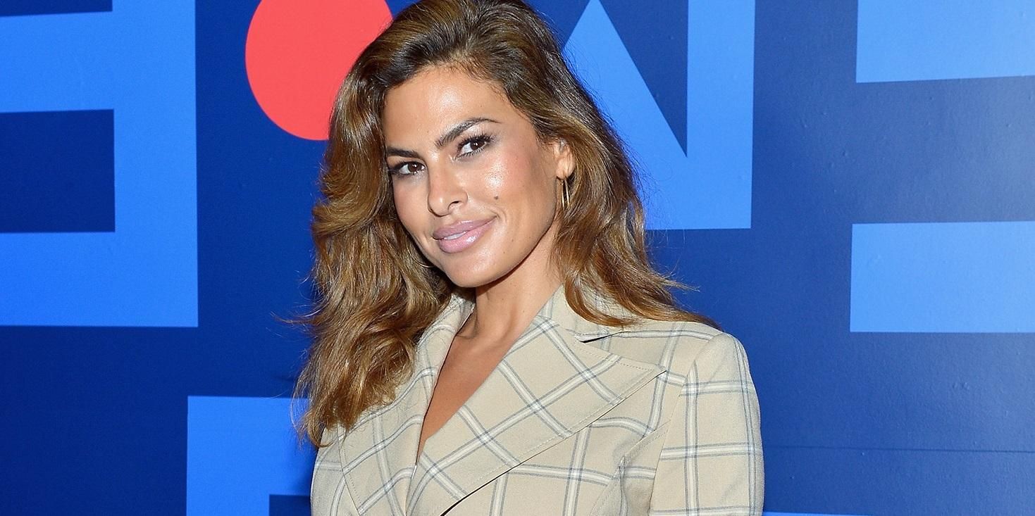 С неудачным макияжем: Ева Мендес показала, в каком виде проснулась С неудачным макияжем: Ева Мендес показала, в каком виде проснулась