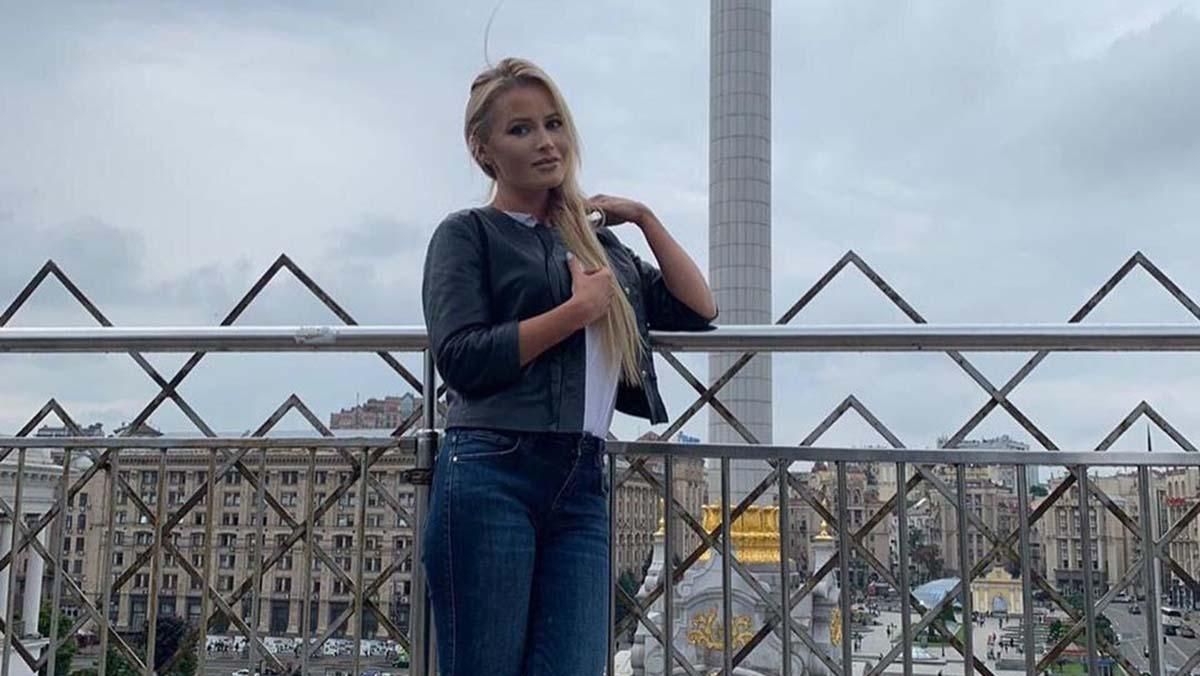 Російська телеведуча Дана Борисова побувала на Майдані Незалежності: фото Російська телеведуча Дана Борисова побувала на Майдані Незалежності: фото