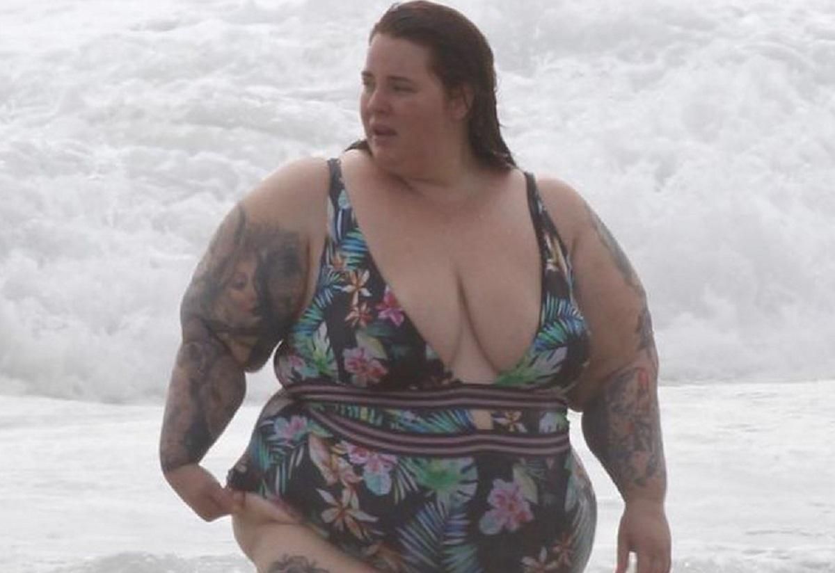 155-кілограмова модель Тесс Холлідей відверто показала сідниці у купальнику: фото