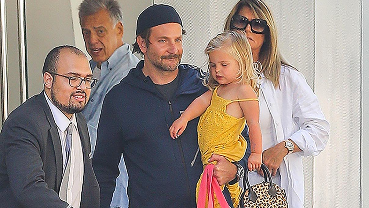 Отцовство как оно есть: Брэдли Купер взял дочку на выходные после разделения опеки с Ириной Шейк