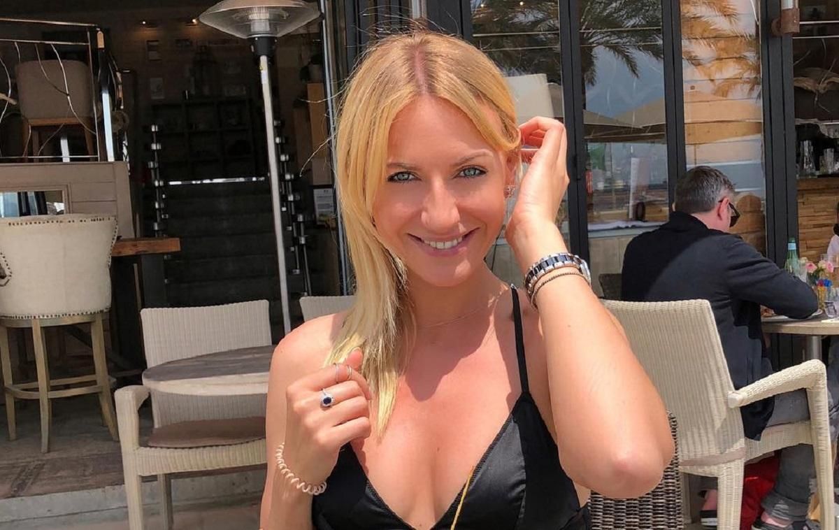 В купальнике с питоновым принтом: Леся Никитюк повторила образ Кьяры Ферраньи В купальнике с питоновым принтом: Леся Никитюк повторила образ Кьяры Ферраньи