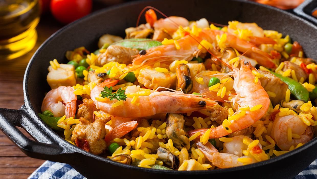 Испанская паэлья: простой рецепт от Эктора Хименеса-Браво Испанская паэлья: простой рецепт от Эктора Хименеса-Браво