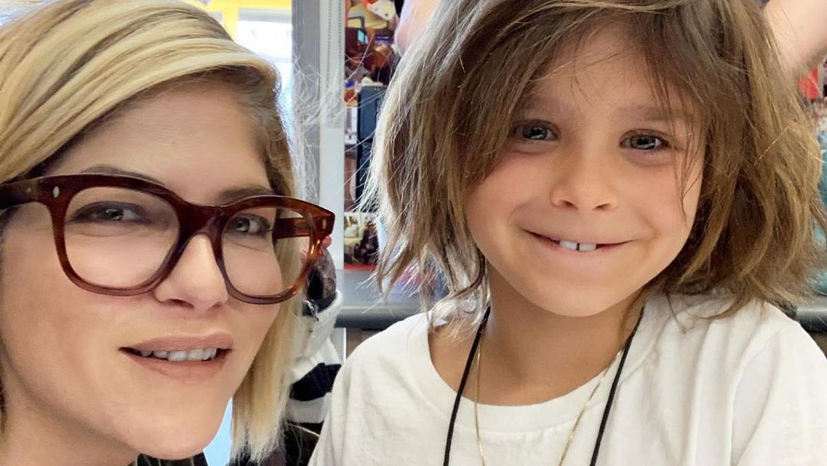 Неизлечимо больная Сельма Блэр покинула больницу: чувственные фото