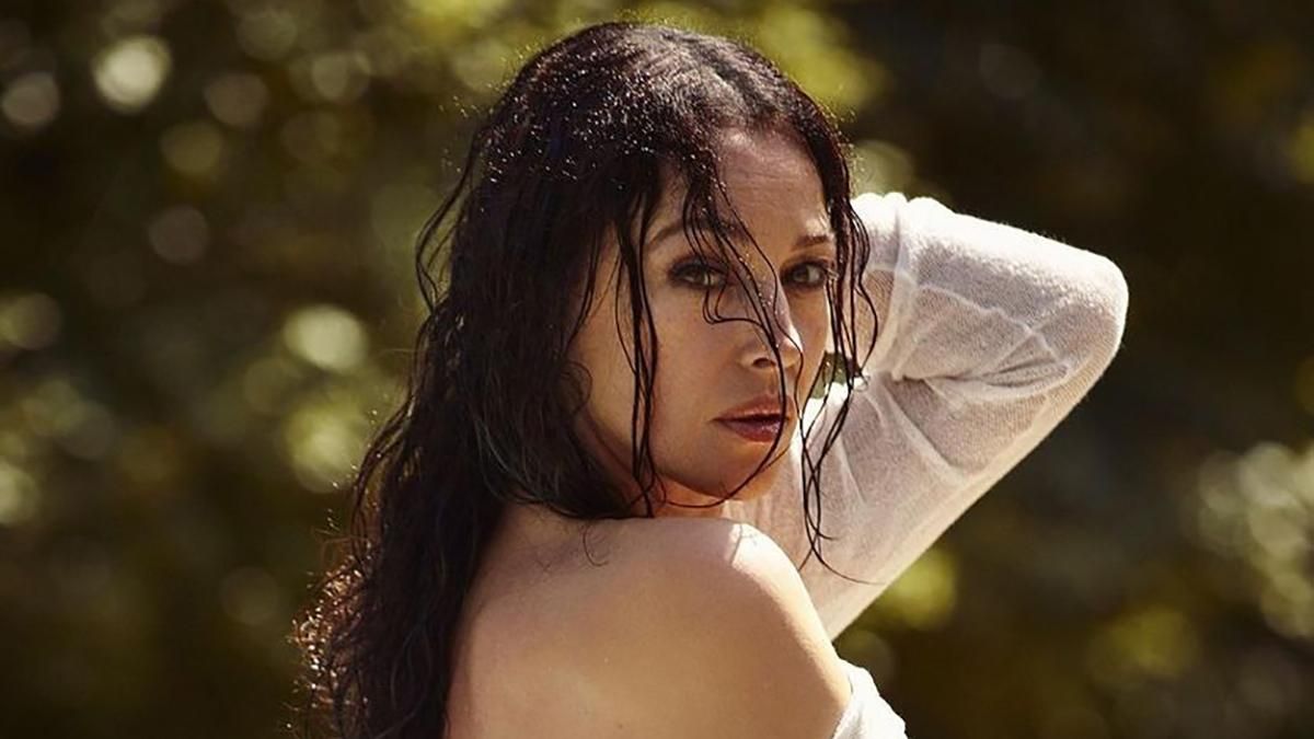 54-річна Моніка Беллуччі взяла участь у спокусливій зйомці: фото 54-річна Моніка Беллуччі взяла участь у спокусливій зйомці: фото