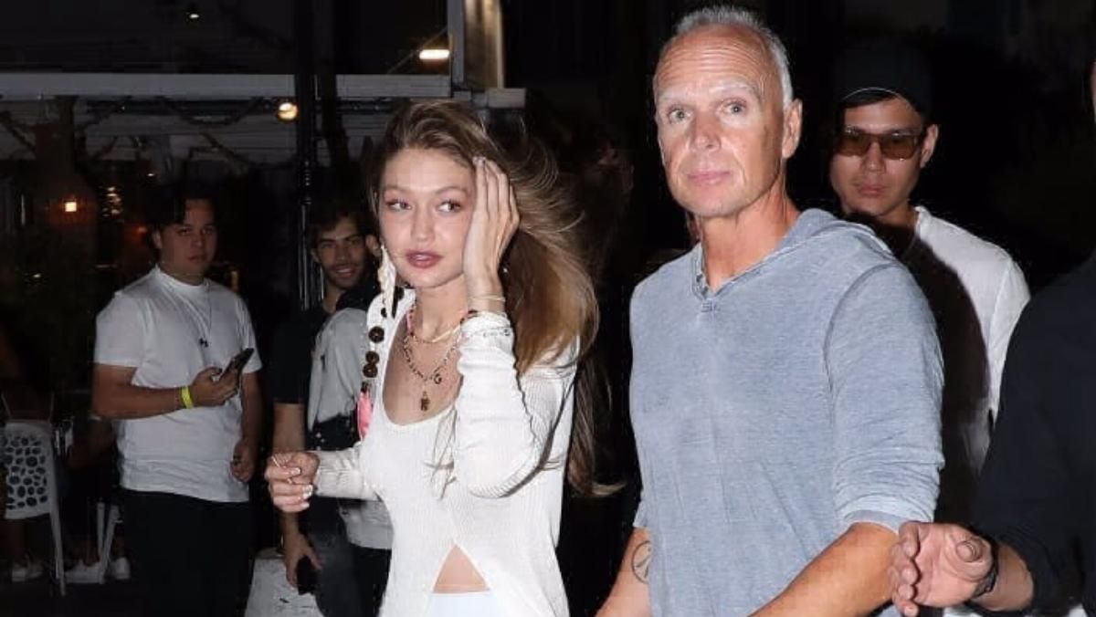 Джиджи Хадид засветилась в тунике украинского бренда на острове Миконос Джиджи Хадид засветилась в тунике украинского бренда на острове Миконос